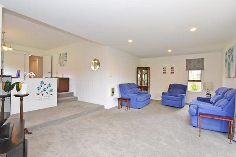 Photo of property in 14 Wairata Place, Te Atatu South, Auckland, 0610