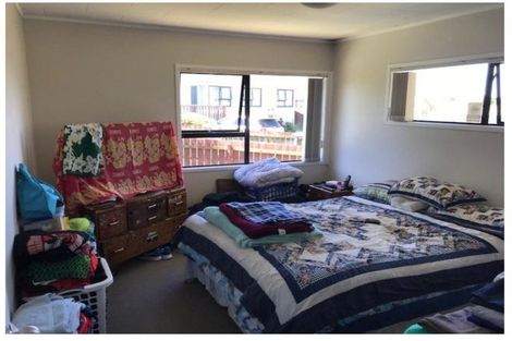 Photo of property in 19 Southview Place, Wattle Downs, Auckland, 2102