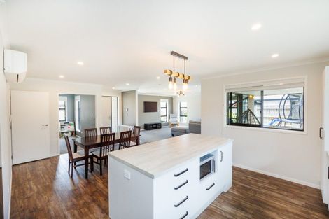 Photo of property in 22 Monarch Drive, Ashhurst, 4810