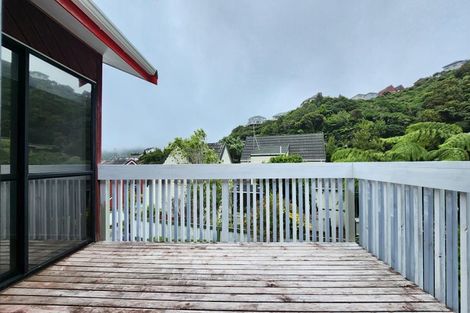 Photo of property in 4 Parsons Glen, Karori, Wellington, 6012