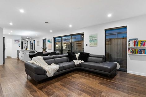 Photo of property in 47 Awatira Drive, Papamoa Beach, Papamoa, 3118