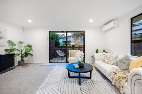 Photo of property in 2/72 Shoreham Street, Avondale, Auckland, 0600