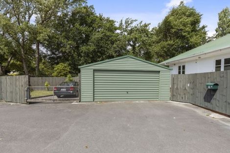 Photo of property in 18 Young Grove, Stokes Valley, Lower Hutt, 5019