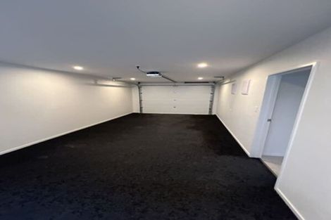 Photo of property in 14e River Road, Te Atatu Peninsula, Auckland, 0610