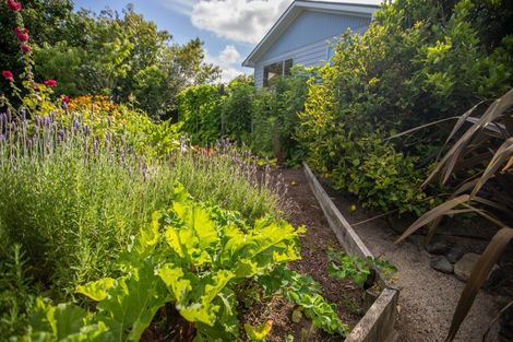 Photo of property in 31a Ranui Terrace, Tawa, Wellington, 5028
