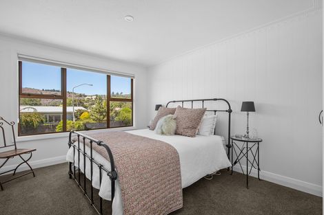 Photo of property in 2 Hart Place, Bridge Hill, Alexandra, 9320