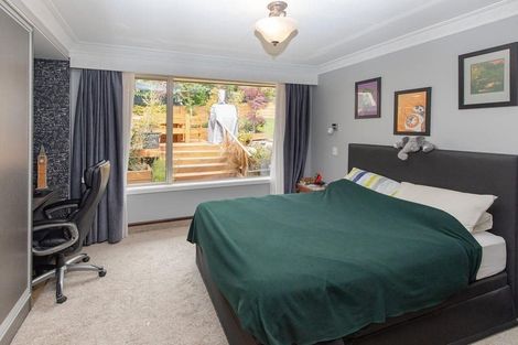 Photo of property in 77 Glenross Street, Glenross, Dunedin, 9011