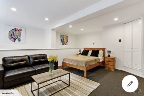 Photo of property in 73 Palmerston Road, Birkenhead, Auckland, 0626