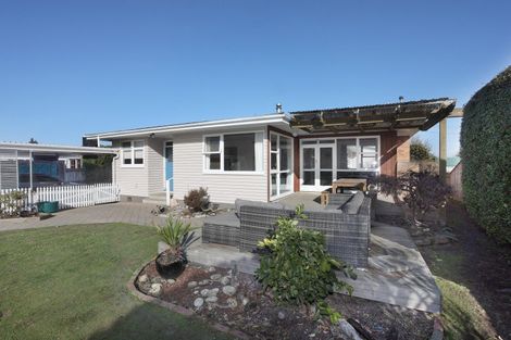 Photo of property in 22 Wellington Street, Feilding, 4702