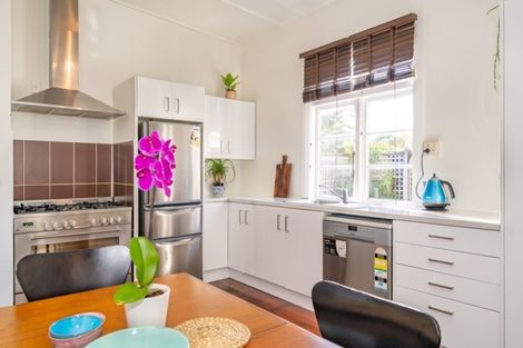 Photo of property in 8 Pitt Street, Moera, Lower Hutt, 5010