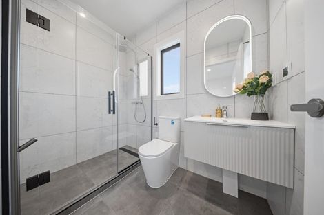 Photo of property in 2e Rangitoto Terrace, Milford, Auckland, 0620