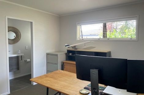 Photo of property in 7 Donzella Place, Conifer Grove, Takanini, 2112