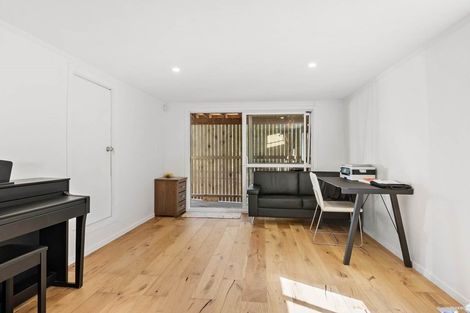 Photo of property in 19 Diana Drive, Glenfield, Auckland, 0627