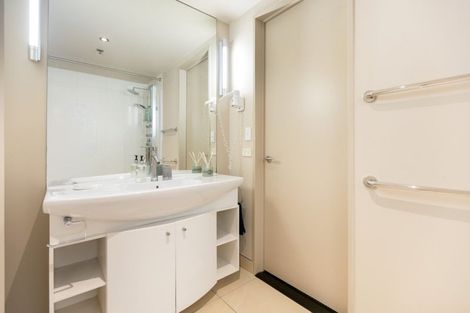 Photo of property in 1/6d Durham Street, Tauranga, 3110