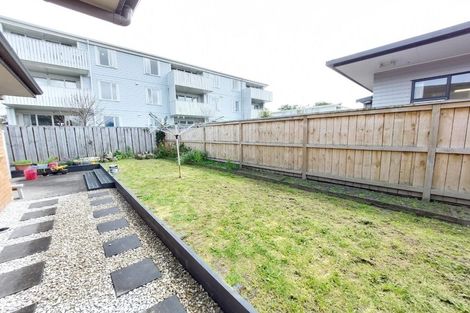 Photo of property in 16h Lincoln Road, Henderson, Auckland, 0610