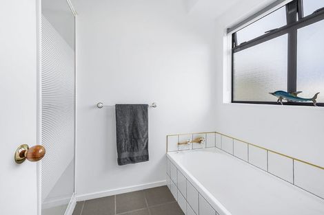 Photo of property in 5 Guernsey Place, Grandview Heights, Hamilton, 3200