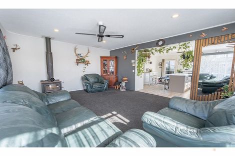 Photo of property in 1 Regent Street, Waimate, 7924