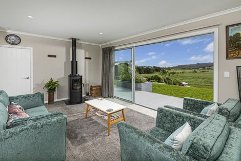 Photo of property in 12 Awatiro Drive, Kaukapakapa, 0871