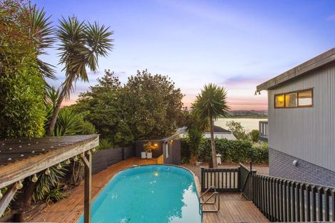 Photo of property in 36 Telstar Place, Beach Haven, Auckland, 0626