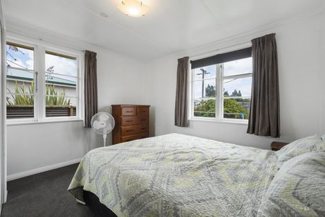 Photo of property in 10 Okoroire Street, Tirau, 3410