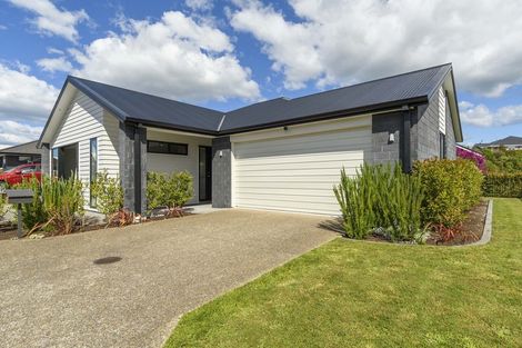 Photo of property in 2 Sable Lane, Pyes Pa, Tauranga, 3112