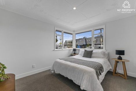 Photo of property in 73 Macandrew Road, South Dunedin, Dunedin, 9012