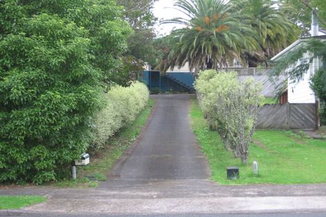 Photo of property in 62 Kamara Road, Glen Eden, Auckland, 0602