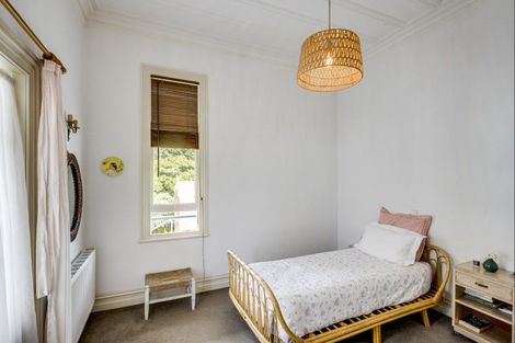 Photo of property in 2 Cameron Road, Bluff Hill, Napier, 4110