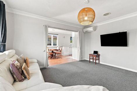 Photo of property in 11 Glenbrook Road, Karaka, Papakura, 2580