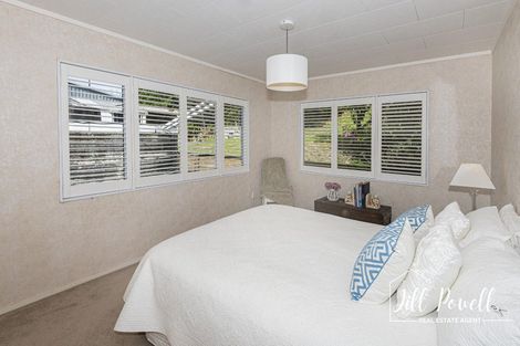 Photo of property in 2 Cliff Street, Pahi, Paparoa, 0571