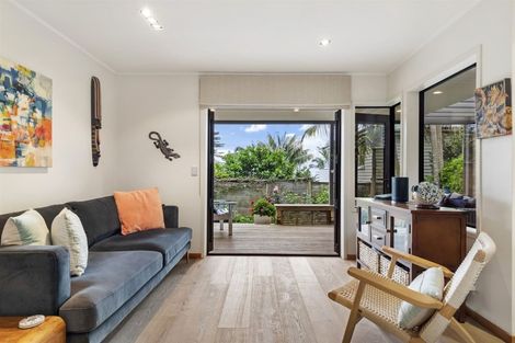 Photo of property in 9a Huntly Road, Campbells Bay, Auckland, 0630
