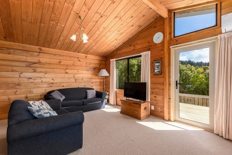 Photo of property in 1 Dunleith Grove, Silverstream, Upper Hutt, 5019