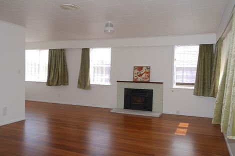 Photo of property in 12 Kowhai Grove, Raumati Beach, Paraparaumu, 5032