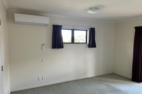 Photo of property in 14a Mexted Terrace, Tawa, Wellington, 5028
