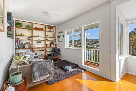 Photo of property in 97 Northland Road, Northland, Wellington, 6012