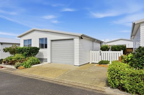 Photo of property in 11 Kamahi Crescent, Papamoa Beach, Papamoa, 3118
