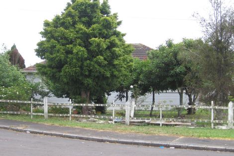 Photo of property in 16 Peace Avenue, Mount Wellington, Auckland, 1062