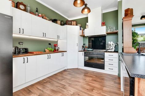 Photo of property in 4 Forlong Rise, Helensville, 0800