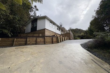 Photo of property in 106c Wyndham Road, Pinehaven, Upper Hutt, 5019