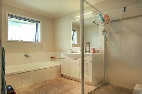 Photo of property in 16 Cobham Lane, Whitianga, 3510