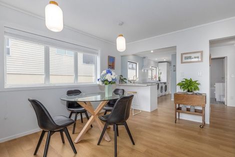 Photo of property in 6a Beach Road, Titahi Bay, Porirua, 5022