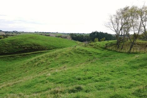 Photo of property in 890 Mangorei Road, Mangorei, New Plymouth, 4371