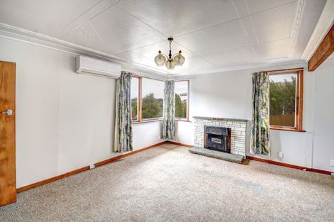 Photo of property in 21 Centennial Avenue, Helensburgh, Dunedin, 9010