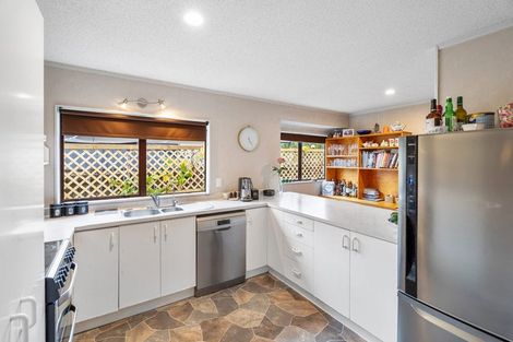 Photo of property in 143 Florence Avenue, Orewa, 0931