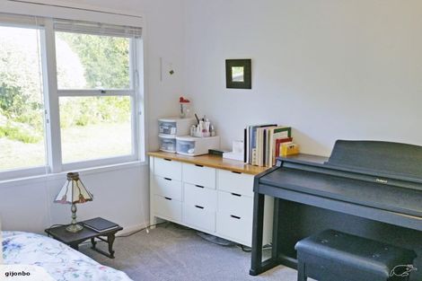 Photo of property in 1/28b Sunnynook Road, Sunnynook, Auckland, 0620