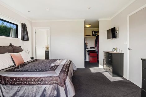 Photo of property in 2 Joll Street, Waitara, 4383