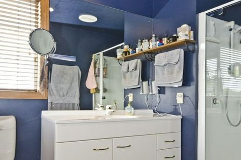 Photo of property in 94 Campbell Road, One Tree Hill, Auckland, 1061