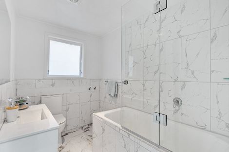 Photo of property in 82b Vodanovich Road, Te Atatu South, Auckland, 0610