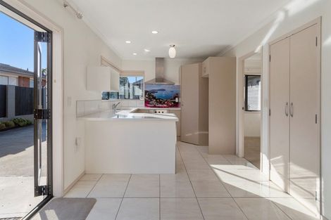 Photo of property in 405c Devonport Road, Tauranga South, Tauranga, 3112