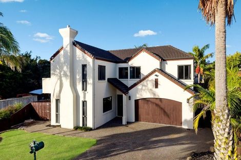 Photo of property in 97 Mt Lebanon Crescent, The Gardens, Auckland, 2105